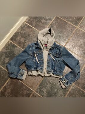 SO Cropped Denim Jacket with Attached Grey Hoodie Girls Size XL